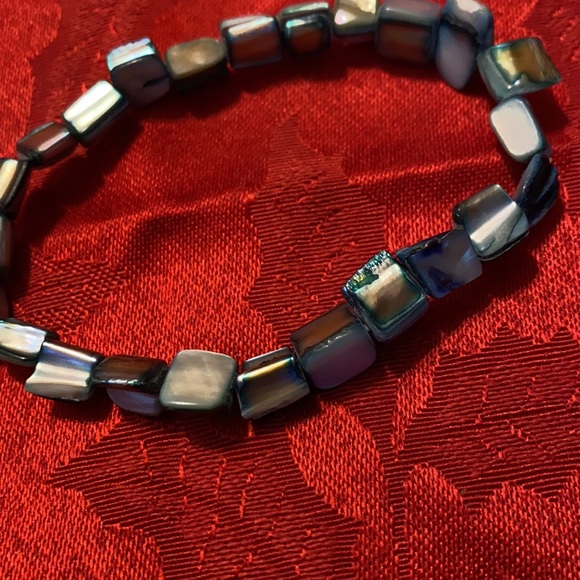 AUTHENTIC HEALING MOTHER OF PEARL CUBE CRYSTAL,CHAKRA BRACELET, - Picture 3 of 3